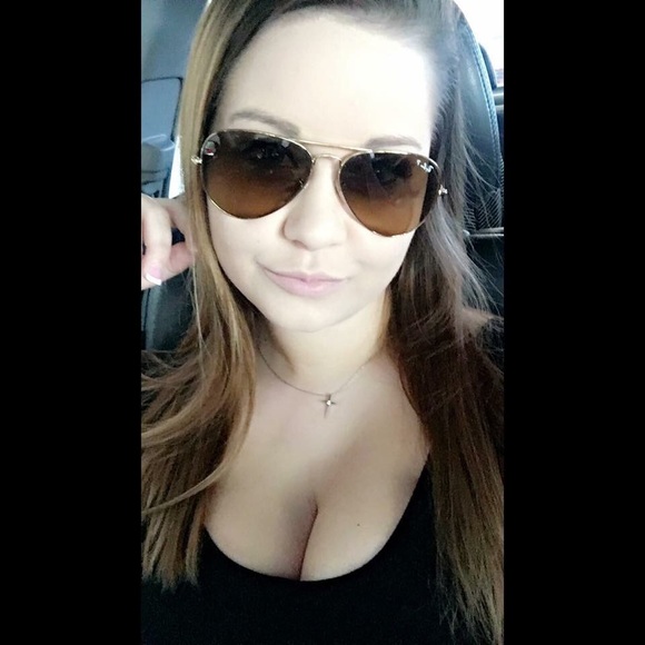 Meet your Posher, Sarah - Picture 4 of 4